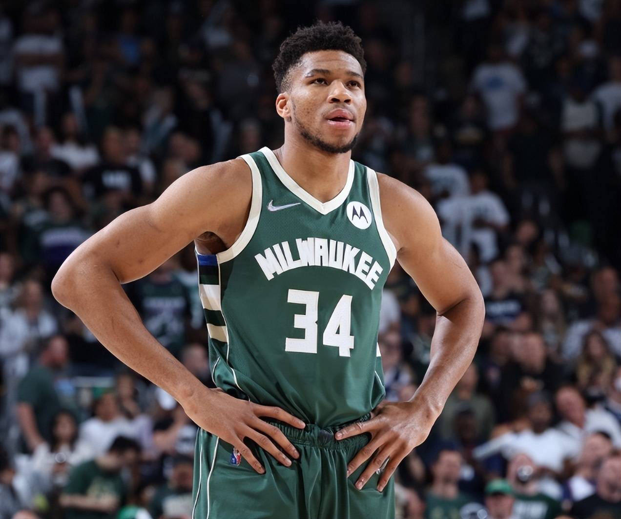 开云体育-字母哥官方宣布爆冷新规，FPX引发争议！